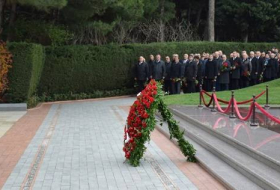 Сотрудники Миноборонпрома Азербайджана почтили память общенационального лидера Гейдара Алиева