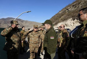 Популизм Пашиняна и глаза армянских солдат в оккупированном Карабахе