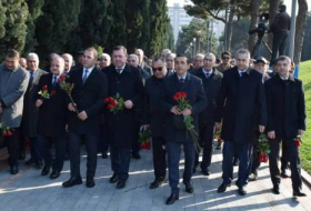В Миноборонпроме Азербайджана почтили память Гейдара Алиева