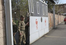 У солдат ВС Армении всего два выхода: морг или операционная