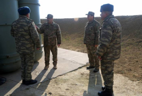 Министр обороны Азербайджана проверил боеготовность подразделений ПВО (ФОТО)