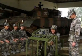 Подготовку женских экипажей новых китайских танков сняли на видео