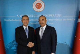 Министр обороны Турции посетит Москву