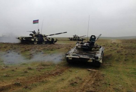 Грозный Т-72: Опора танковых войск Азербайджана – ФОТО