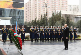 Президент Азербайджана посетил мемориал памяти жертв Ходжалинского геноцида (ФОТО)