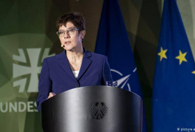 Министр обороны Германии: Мы будем оставаться частью «ядерного зонтика» НАТО