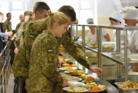 В Минобороны Украины заверили, что не будут уменьшать нормы питания военных