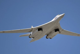 Дозаправку Ту-160 при сильном боковом ветре показали на видео
