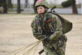 В Японии женщина впервые вошла в состав боевого подразделения воздушно-десантных сил