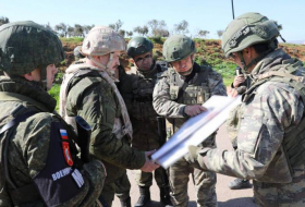 Турецкий полковник: Маршрут патруля с РФ на трассе М-4 в Идлибе будет расти