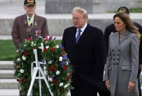 Трамп и первая леди США возложили венок к Мемориалу Второй мировой войны