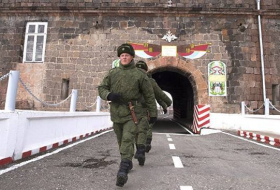 В Гюмри российский военнослужащий найден мертвым