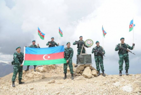 Азербайджанские пограничники совершили восхождение на пик Гейдара Алиева