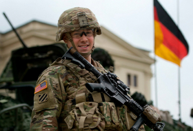 Главы Минобороны США и ФРГ обсудили вывод части американских войск из Германии