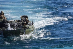 ВМС США ищут пропавшего морского пехотинца