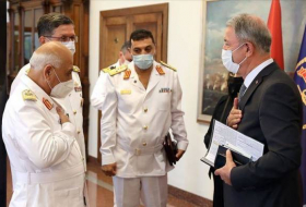 Глава Минобороны Турции принял командующего ВМС Ливии