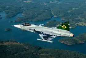 В Бразилию доставили первый истребитель F-39 «Грипен E» 