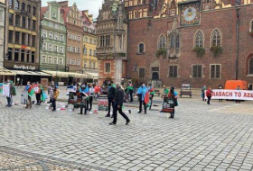 Азербайджанцы Польши выразили протест против террора, совершенного Арменией в Гяндже - ФОТО
 