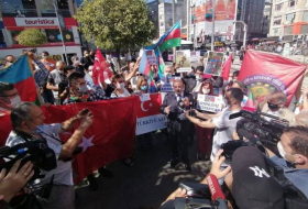 В Стамбуле прошла акция в поддержку Азербайджана