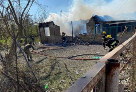 МЧС: Выпущенные армянами снаряды вызвали пожар на гражданских объектах в Азербайджане