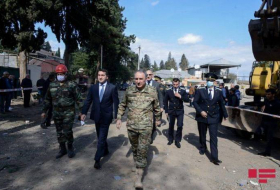Официальные лица Азербайджана посетили Гянджу в связи с ракетным обстрелом со стороны Армении