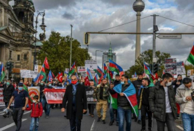 В Берлине прошла массовая демонстрация в поддержку Азербайджанской Армии - ФОТО