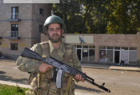 Азербайджанский солдат пишет новую историю! - ФОТО