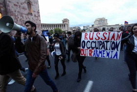Началось: армяне требуют вывода российской военной базы из Гюмри