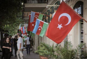 Турецкая пресса об улицах Баку, украшенных флагами - ФОТО