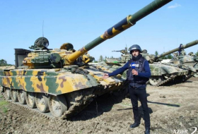 Перехвачено большое количество танков и БТР ВС Армении - ФОТО