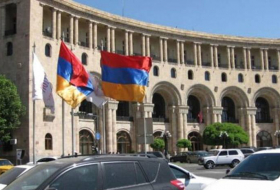 Армянских чиновников, бегущих от войны, наказывают