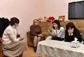Пиар Анны Акопян на семьях уничтоженных армянских террористов - ФОТО