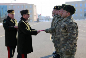 Группе военнослужащих Отдельной общевойсковой армии досрочно присвоены очередные воинские звания - ВИДЕО