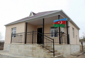 Еще 20 cемьям шехидов и инвалидам Карабахской войны предоставлены частные дома - ФОТО