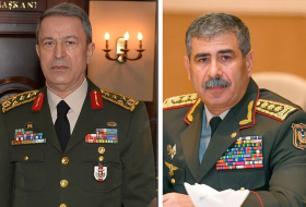Министры обороны Азербайджана и Турции обсудили турецко-российский мониторинговый центр в Агдаме