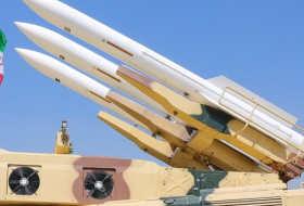 Иран показал три баллистические ракеты