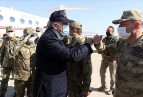 Глава Минообороны Турции прибыл на границу с Ираком