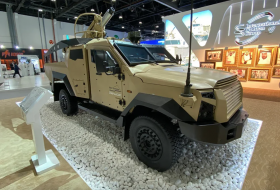 Израиль показал на IDEX-2021 «песчаного кота», вооруженного 120-мм минометом
