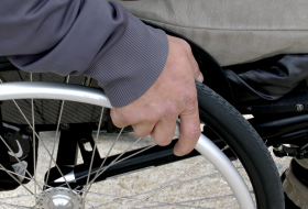 Ветеранам Отечественной войны предоставили моторизованные инвалидные коляски