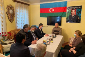 Представители Хазарской районной организации партии «Ени Азербайджан» посетили семью шехида