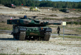 В Польше решают, какие средства связи будут на модернизированных танках Leopard 2PL