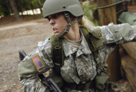Американские аналитики назвали девять преимуществ солдат-женщин