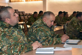 Кто из армянских генералов не поддержал мятеж начальника Генштаба?