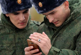 Российским призывникам решили запретить пользоваться смартфонами