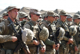 Канада приостановила военную миссию по обучению украинских военных