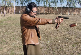 Легендарные ТТ переделывают в пистолеты-пулеметы в Пакистане - ВИДЕО