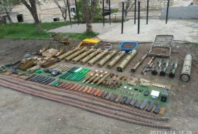 В Шуше нашли брошенное армянами оружие и боеприпасы 