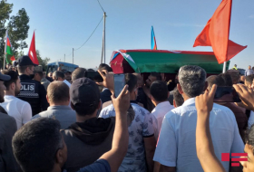 Шехид Отечественной войны Тебриз Ибрагимов похоронен на II Аллее почетного захоронения 