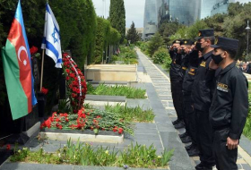 Военнослужащие Азербайджанской Армии почтили память Национального героя Альберта Агарунова