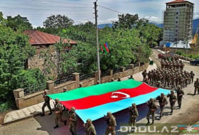 Азербайджанские военнослужащие торжественным маршем прошли в Шуше - ВИДЕО